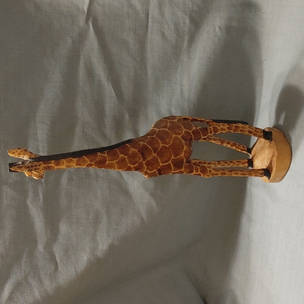 đŚ Wooden Giraffe - Picture 5 of 13